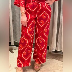 Set ( top and bottom) from Zara
Size petite 
Geometric pattern from the 70s